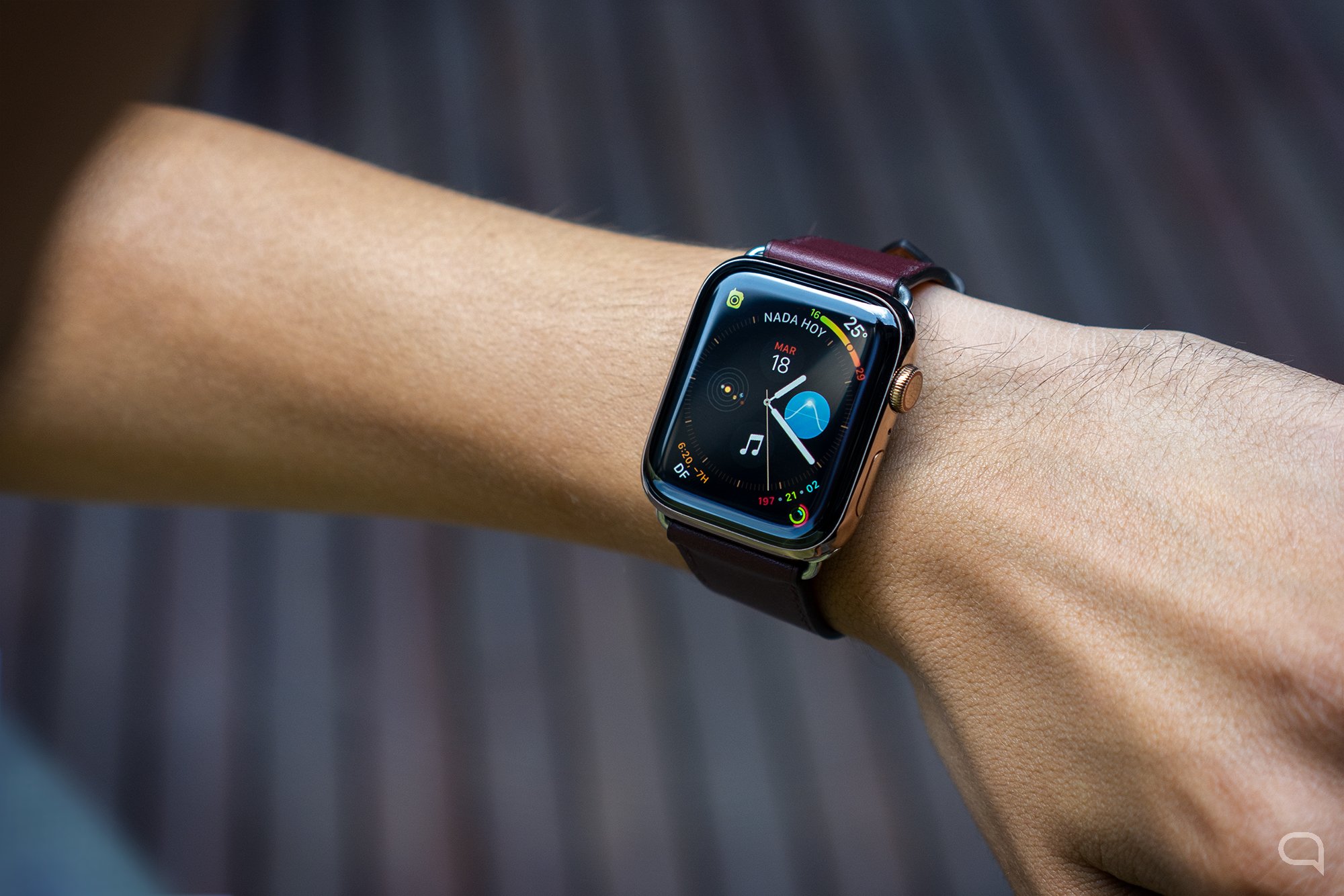 Apple watch титан. Эпл вотч 4. Apple watch 4 Titan. NFC Apple watch 4 44. Apple watch Series 6.